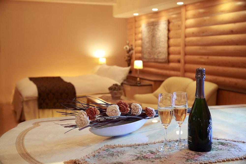 Hotel Fine Garden Umeda (Adults Only) Осака Екстериор снимка