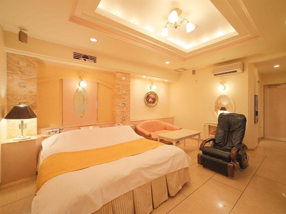 Hotel Fine Garden Umeda (Adults Only) Осака Екстериор снимка